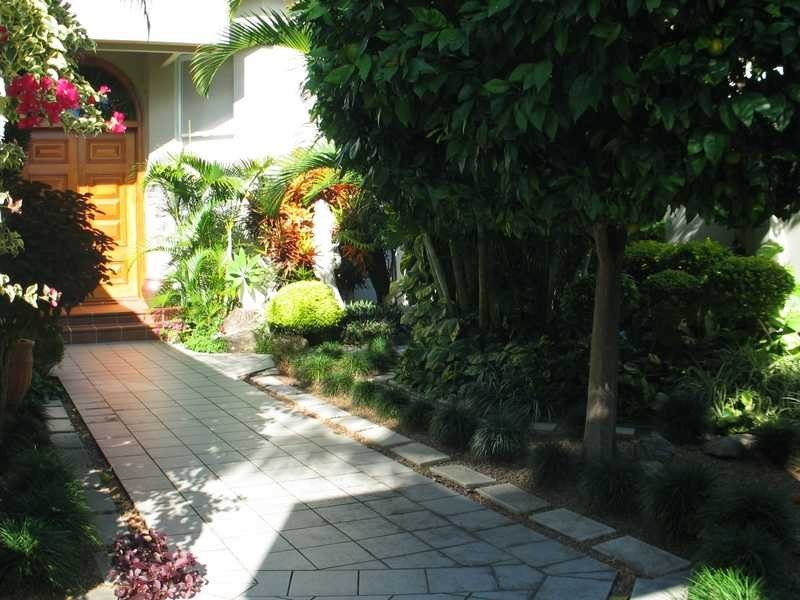 27 Donegal Crescent, Bundall QLD 4217